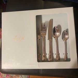 New Lenox French Pearl Set